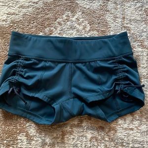 Xs short Lulu lemon spandex